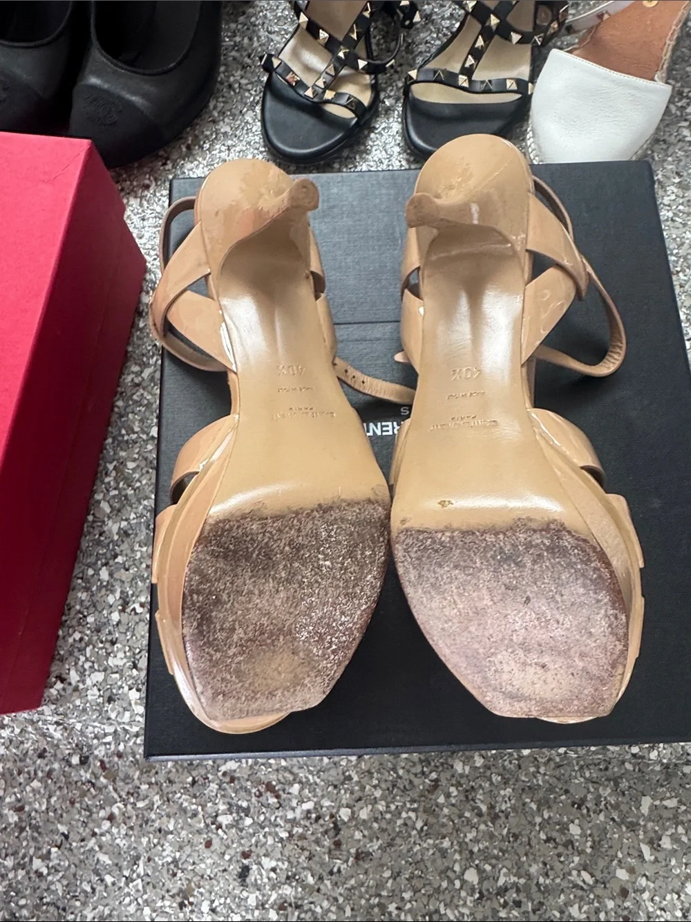 Saint Laurent Beige Patent Leather Knotted T-Strap Heels - Picture 2 of 5